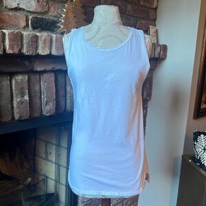***LIKE NEW*** Calder Blake Split Hem Tank‎ Top